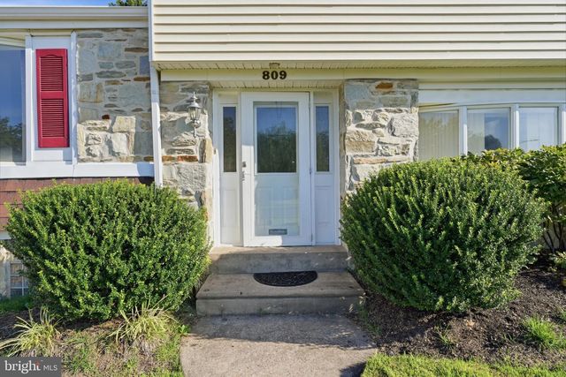 809 REGINA ST, Philadelphia, PA 19116