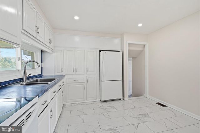 809 REGINA ST, Philadelphia, PA 19116