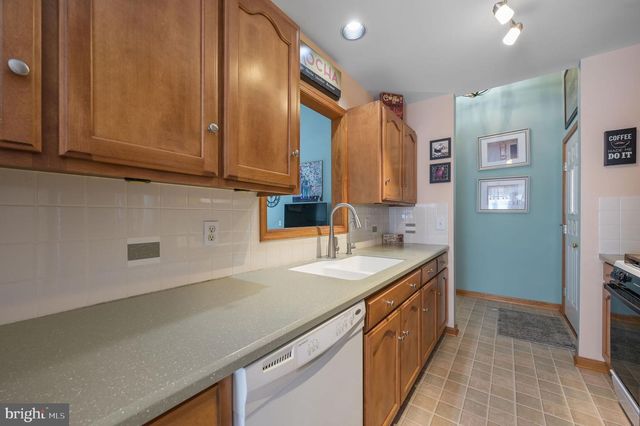 19 HUNTLEY CIR, Dover, DE 19901
