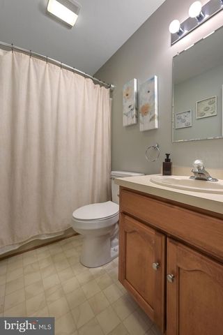 19 HUNTLEY CIR, Dover, DE 19901