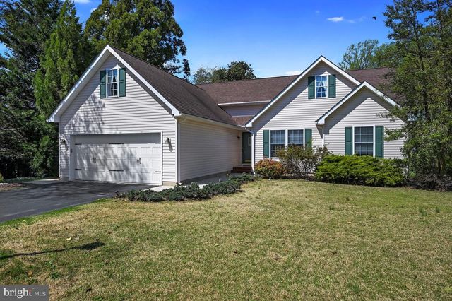 19 HUNTLEY CIR, Dover, DE 19901