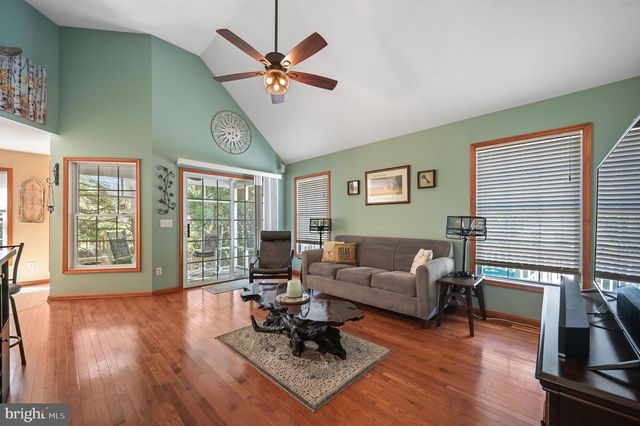 19 HUNTLEY CIR, Dover, DE 19901