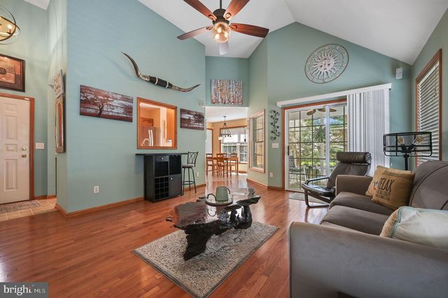 19 HUNTLEY CIR, Dover, DE 19901