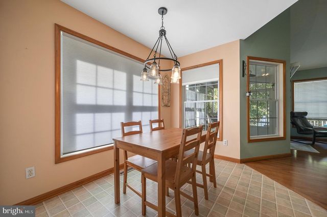 19 HUNTLEY CIR, Dover, DE 19901