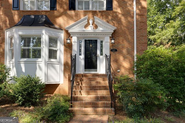 5377 Trentham Drive, Dunwoody, GA 30338