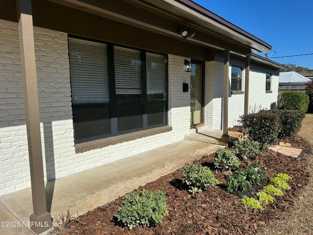 6241 LENCZYK Drive, Jacksonville, FL 32277