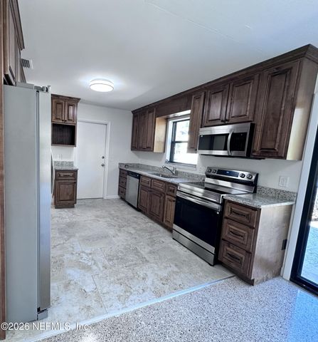 6241 LENCZYK Drive, Jacksonville, FL 32277