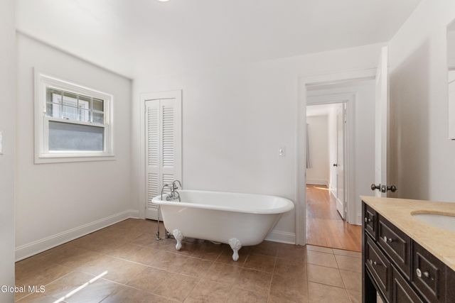 39 Hawthorne Avenue, Albany, NY 12203