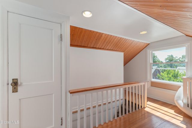 39 Hawthorne Avenue, Albany, NY 12203