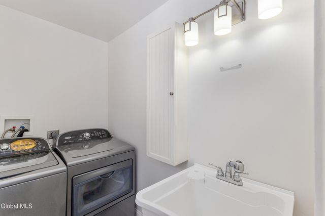 39 Hawthorne Avenue, Albany, NY 12203