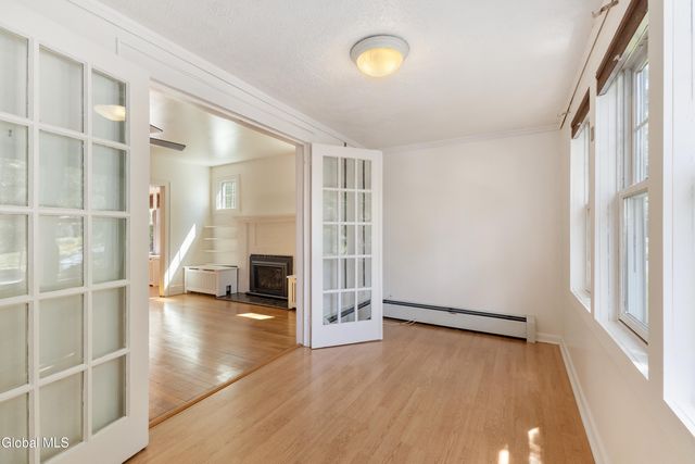 39 Hawthorne Avenue, Albany, NY 12203