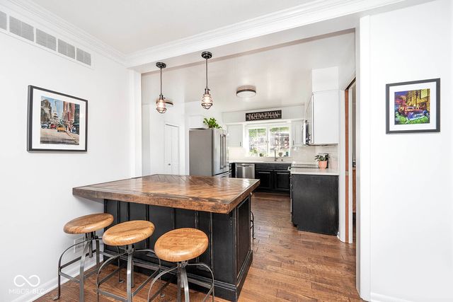 233 Brierley Way, Carmel, IN 46032