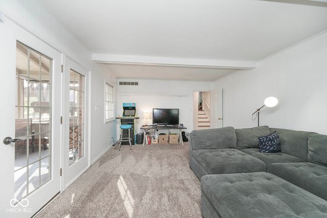 233 Brierley Way, Carmel, IN 46032