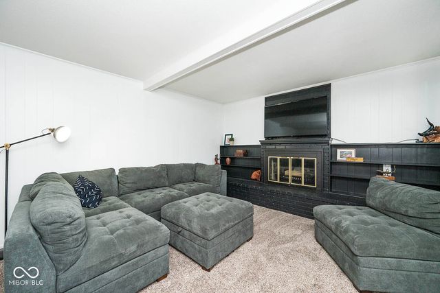 233 Brierley Way, Carmel, IN 46032