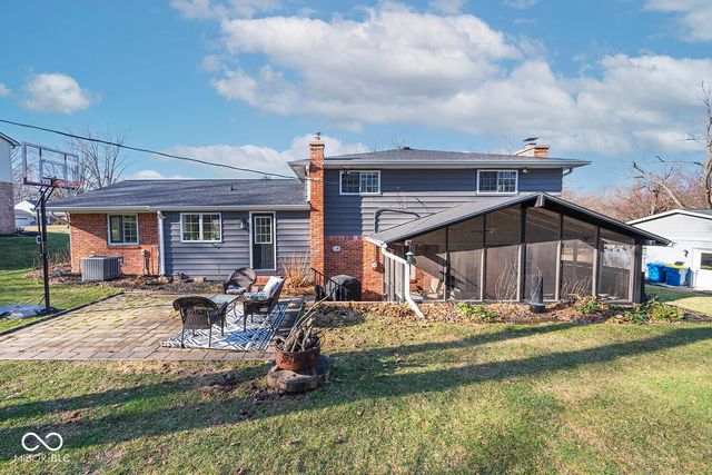 233 Brierley Way, Carmel, IN 46032