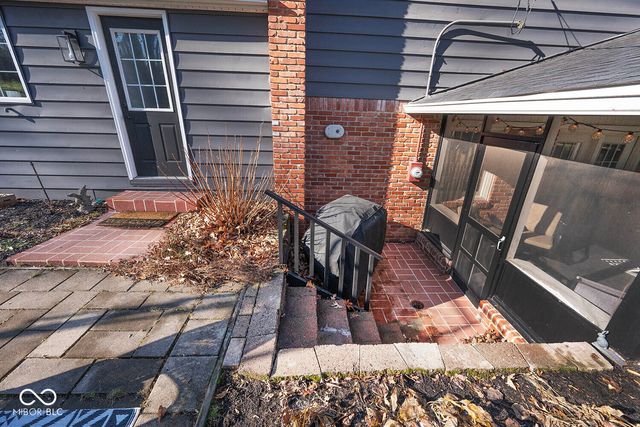 233 Brierley Way, Carmel, IN 46032