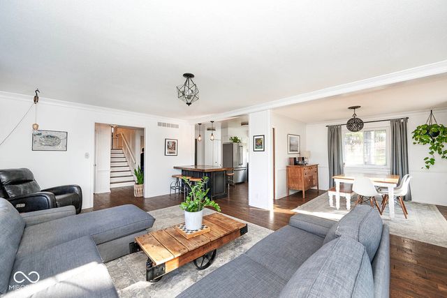 233 Brierley Way, Carmel, IN 46032