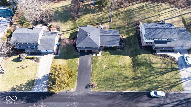 233 Brierley Way, Carmel, IN 46032