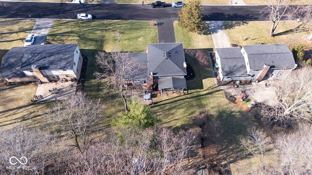 233 Brierley Way, Carmel, IN 46032