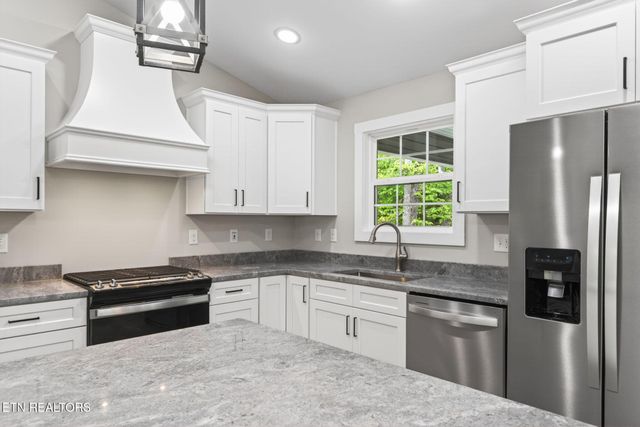 113 Highgate Drive, Crossville, TN 38558