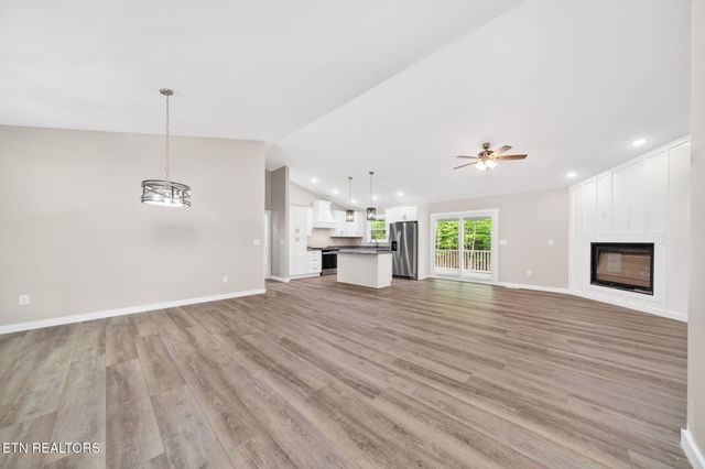 113 Highgate Drive, Crossville, TN 38558