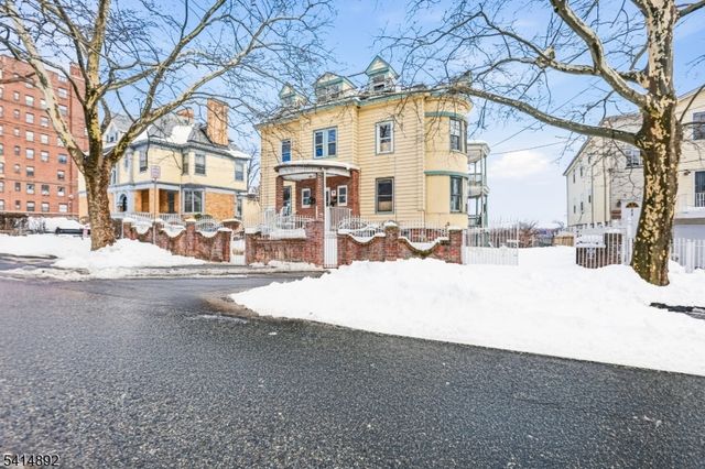 42 Mount Prospect Pl, Newark City, NJ 07104