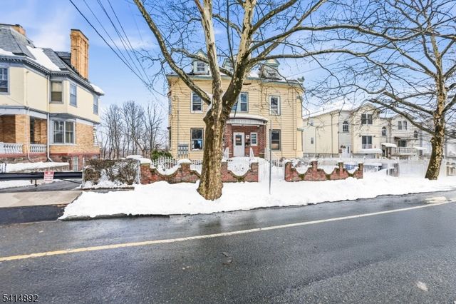 42 Mount Prospect Pl, Newark City, NJ 07104