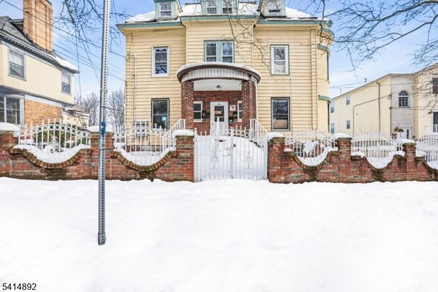 42 Mount Prospect Pl, Newark City, NJ 07104