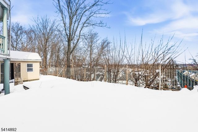 42 Mount Prospect Pl, Newark City, NJ 07104