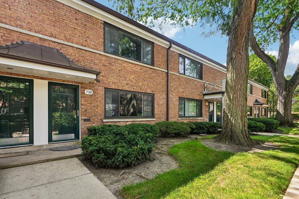 738 Dodge Avenue, Evanston, IL 60202 — photo 2
