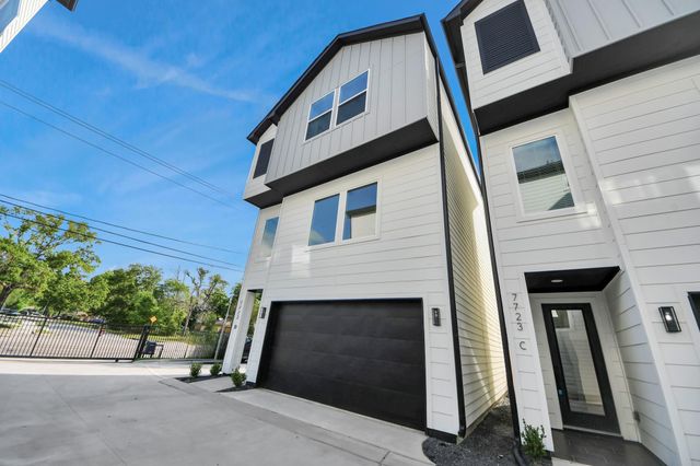 7723 Hammerly Boulevard D, Houston, TX 77055