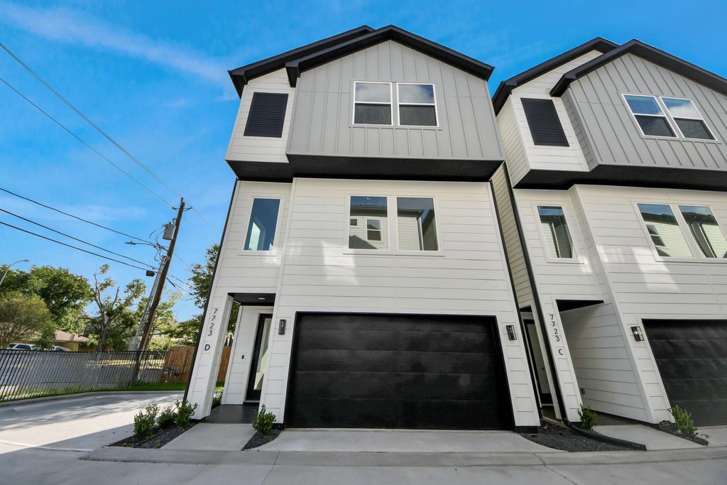 7723 Hammerly Boulevard D, Houston, TX 77055