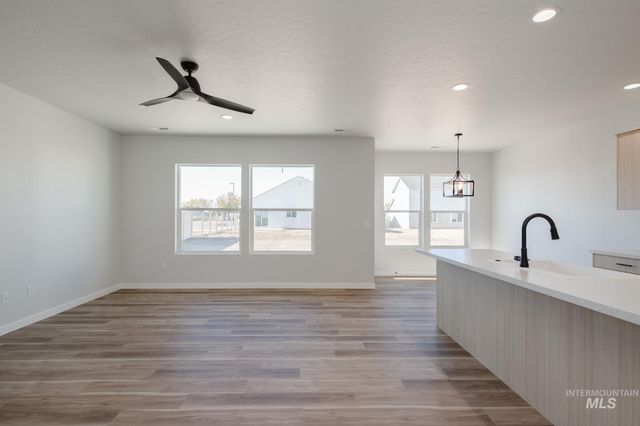 1634 Dyer St, Middleton, ID 83644