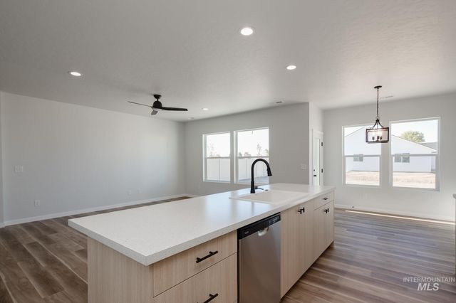 1634 Dyer St, Middleton, ID 83644