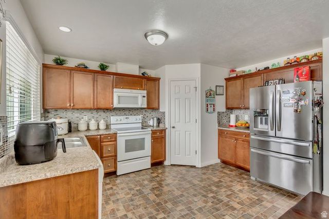 6146 W STILLRIDGE DR, West Valley City, UT 84128