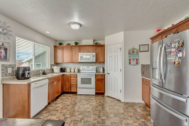 6146 W STILLRIDGE DR, West Valley City, UT 84128