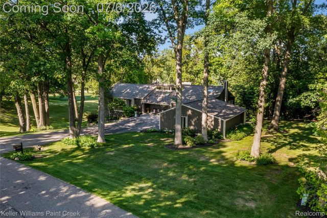 7148 Deerhill Drive, Independence Charter Township, MI 48346
