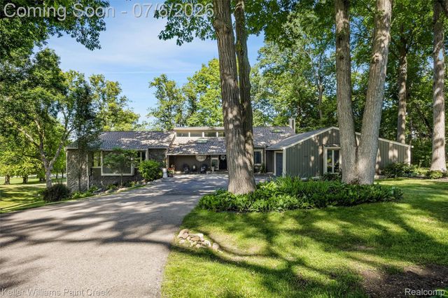 7148 Deerhill Drive, Independence Charter Township, MI 48346