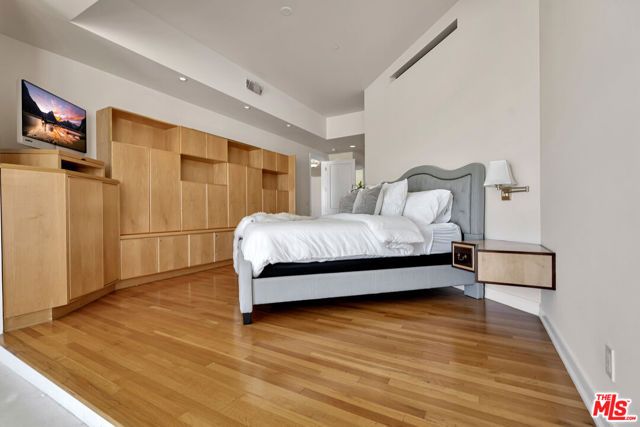 1351 Palisades Beach Road 200, Santa Monica, CA 90401