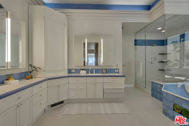 1351 Palisades Beach Road 200, Santa Monica, CA 90401