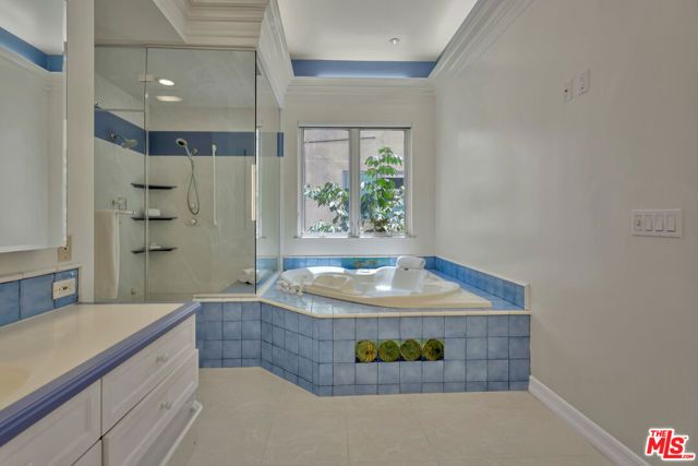 1351 Palisades Beach Road 200, Santa Monica, CA 90401