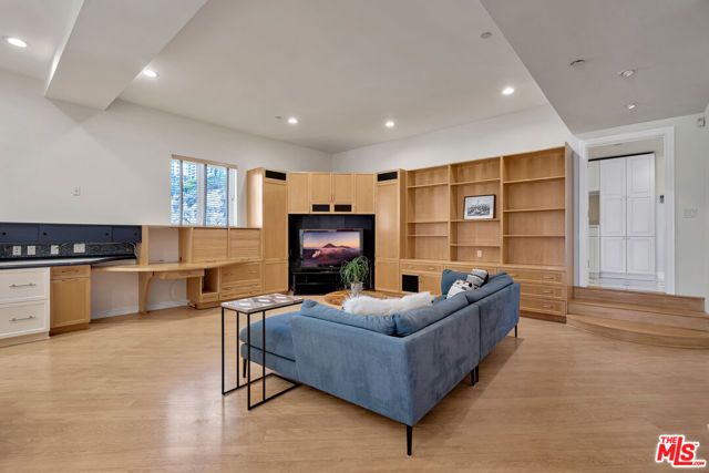 1351 Palisades Beach Road 200, Santa Monica, CA 90401