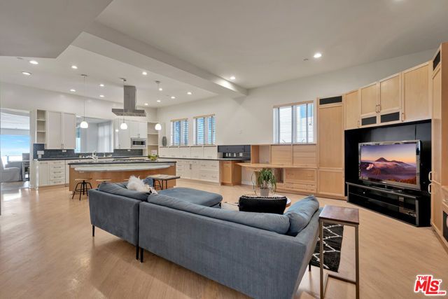 1351 Palisades Beach Road 200, Santa Monica, CA 90401