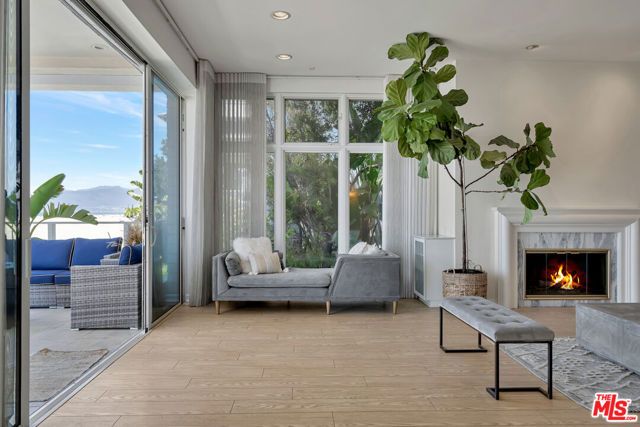 1351 Palisades Beach Road 200, Santa Monica, CA 90401
