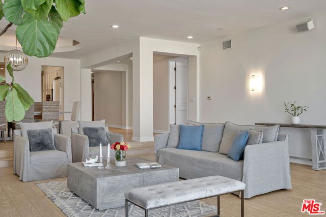 1351 Palisades Beach Road 200, Santa Monica, CA 90401