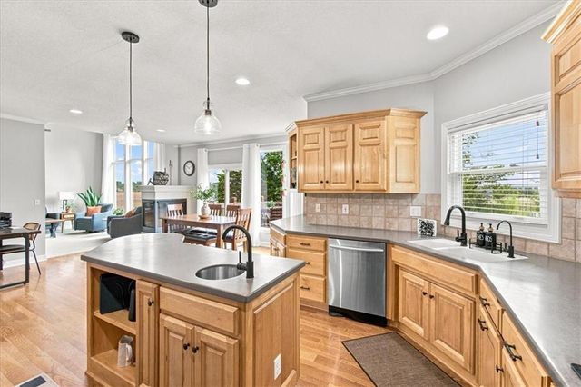 509 Peach Tree Circle, Gardner, KS 66030