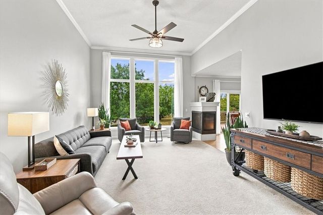 509 Peach Tree Circle, Gardner, KS 66030