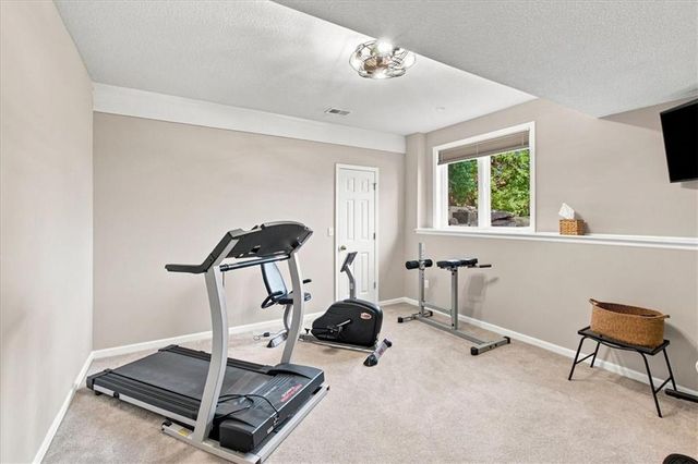 509 Peach Tree Circle, Gardner, KS 66030