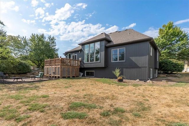 509 Peach Tree Circle, Gardner, KS 66030