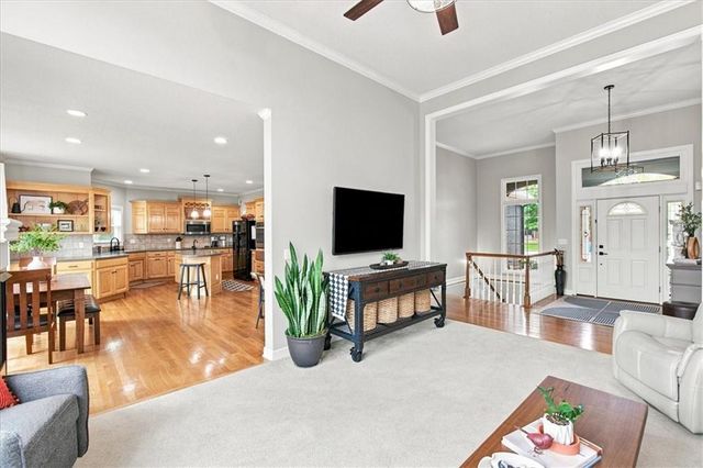 509 Peach Tree Circle, Gardner, KS 66030